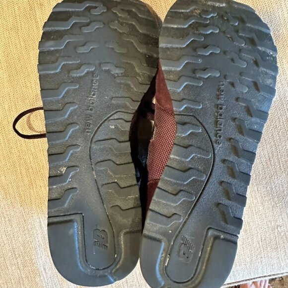 New Balance Plum and Gold Sneakers Size 9 - Picture 6 of 7